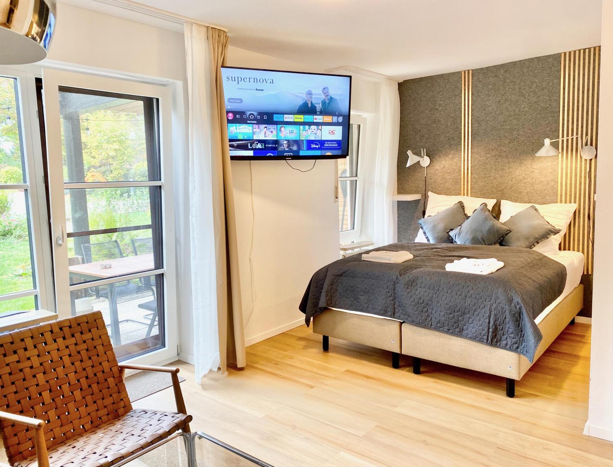 Apartment Snug - Design Am Mit Terrasse, Garten, Badestelle Vor Dem Haus *