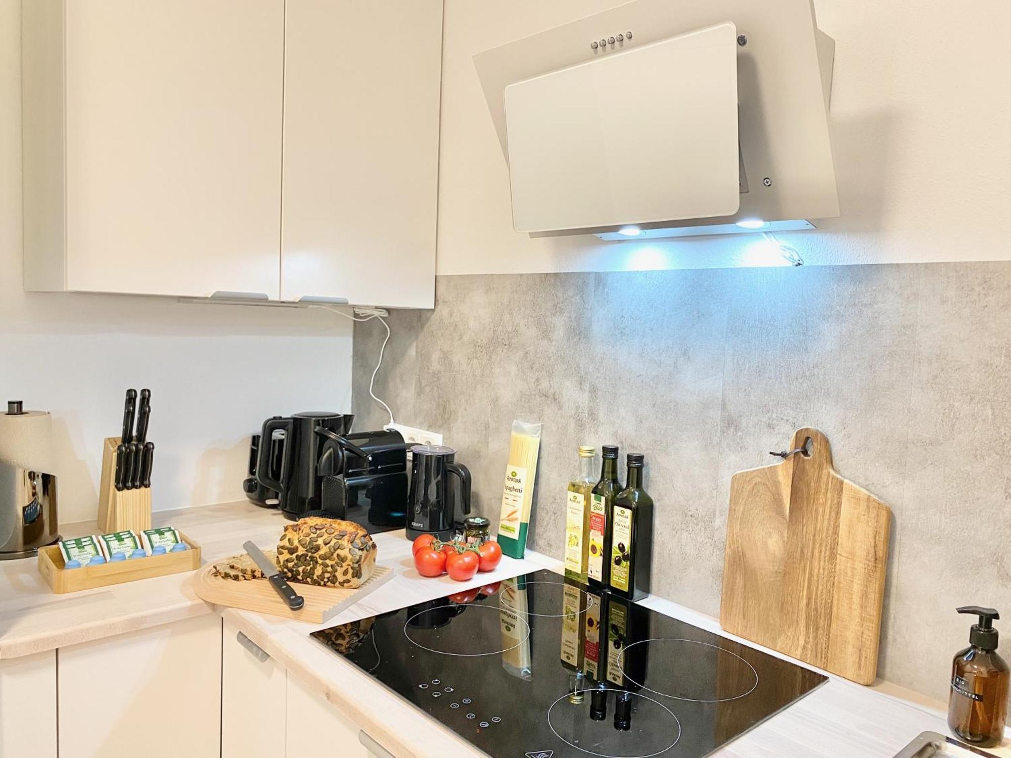 Apartment Snug Stays 2 - Design 1-Zimmer-Studio Am See Mit Terrasse, Garten, Badestelle Vor Dem Haus Worthsee